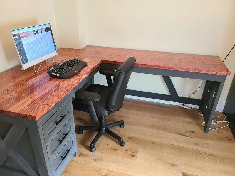 Custom corner desk with cutout | Fathers Hands Woodworks