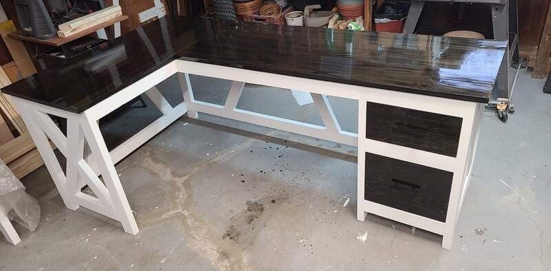 Winnisquam Desks New Hampshire | Pre delivery