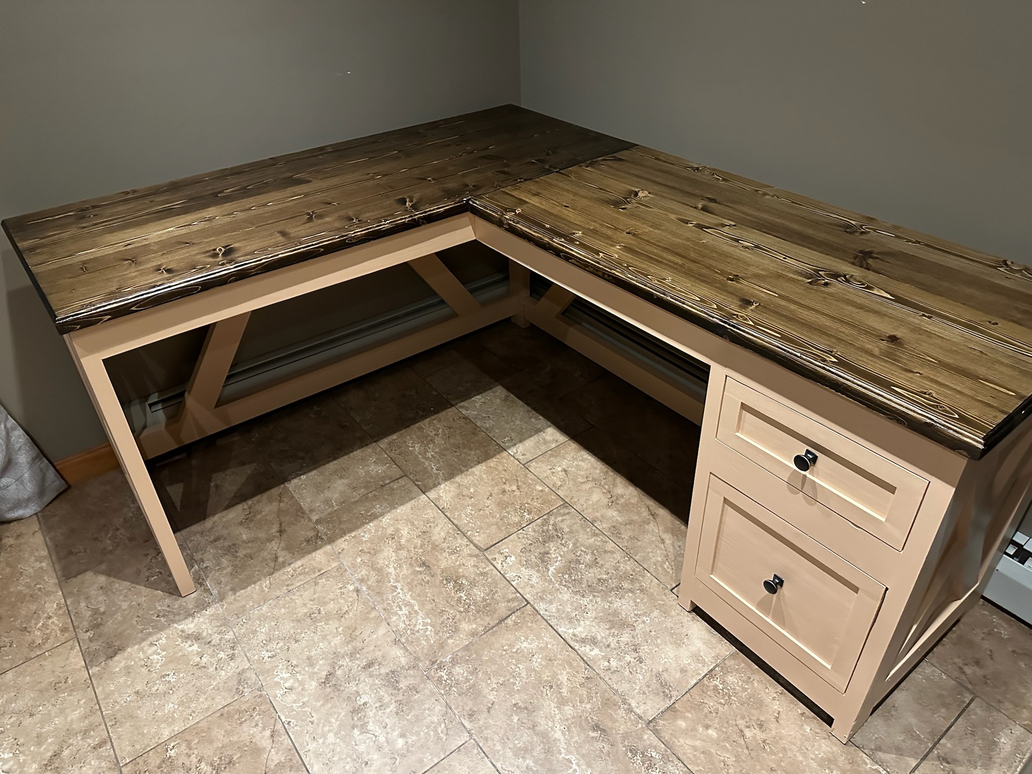 6FTX5ft 

Pine Tops with a Roman Ogee edge and JACOBEAN Woodstain  with Satin Polyurethane 

Valspar Sunswept Sand